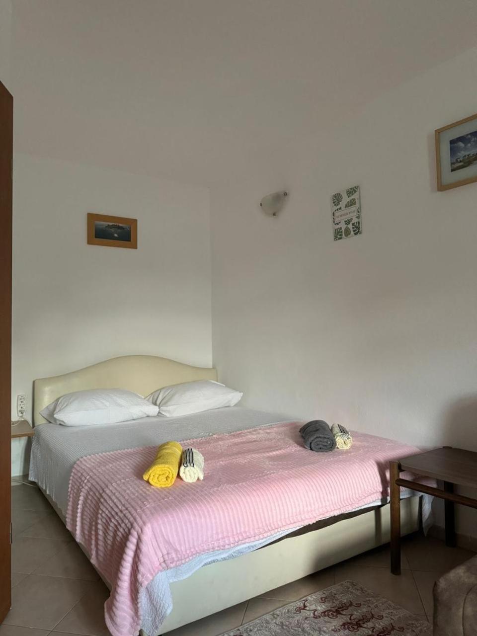 Dada Apartment Kotor