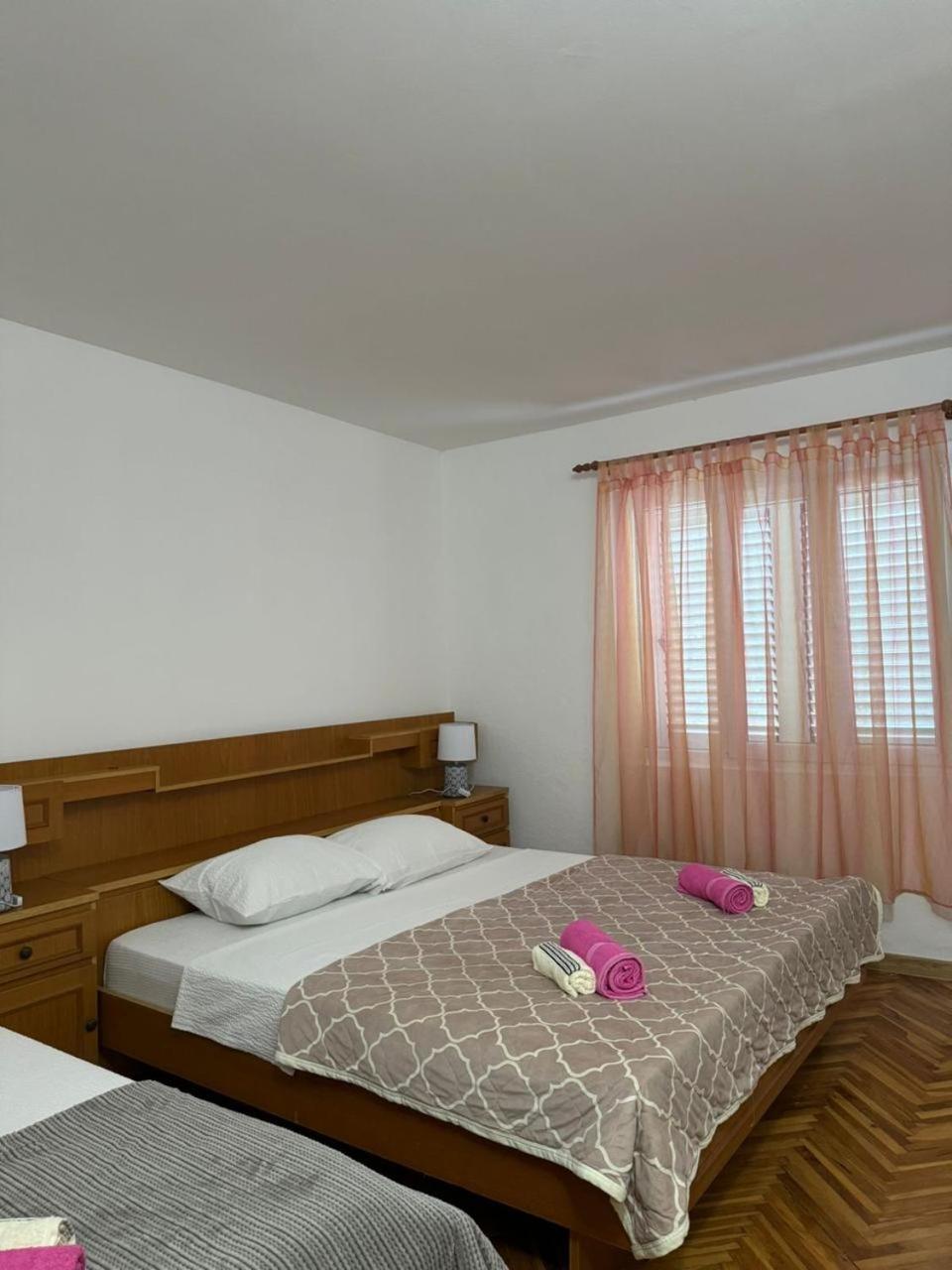 Apartment Dada Kotor